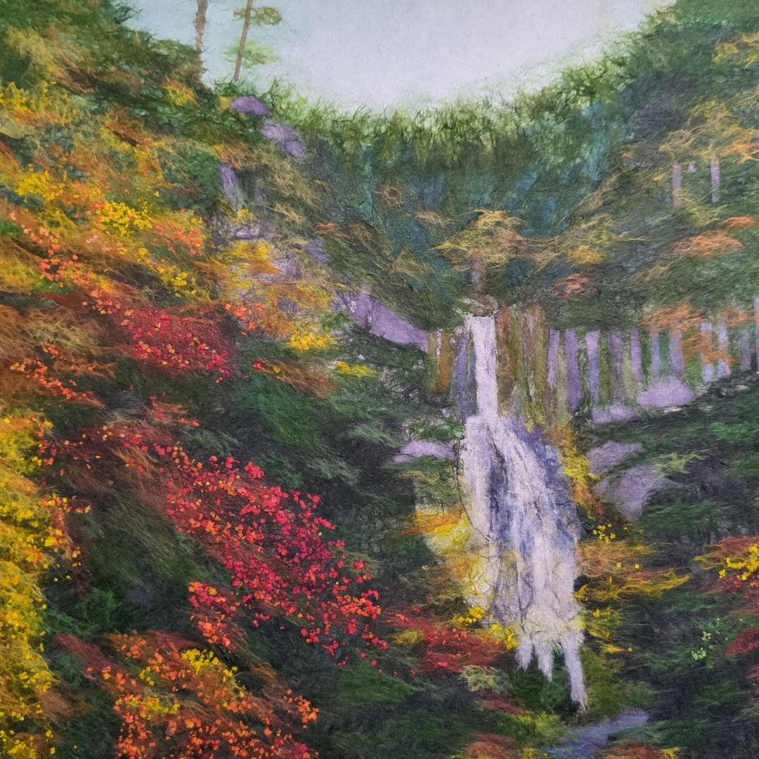 【ちぎり絵】「紅葉−滝」　ハンドメイド　(P 10サイズ）暮らしに彩りを