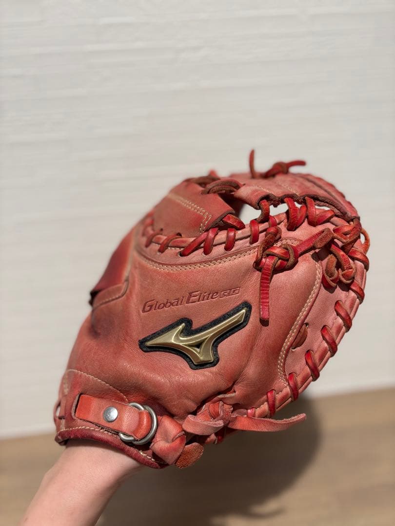 Mizuno Global Elite 軟式グローブ 赤