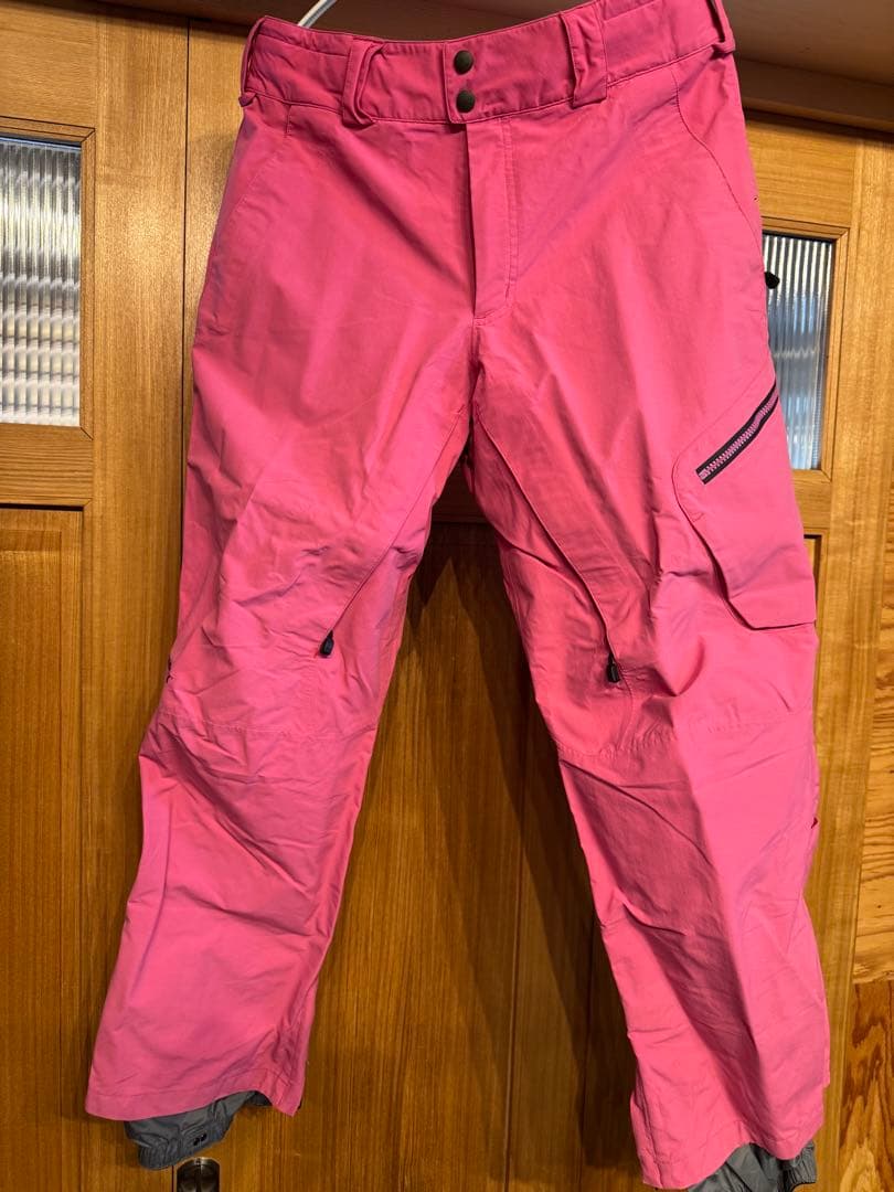 Burton [ak] スノーボードパンツ ピンク