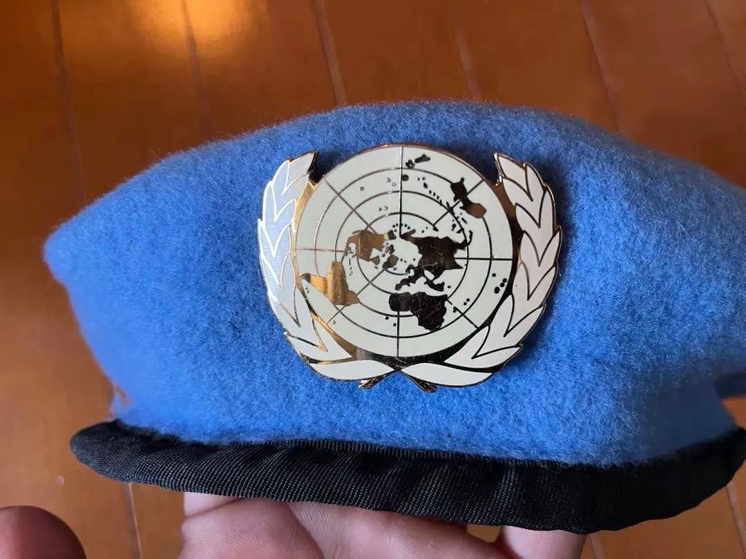 海外派遣PKO部隊正規品　国連エンブレム付き青い帽子