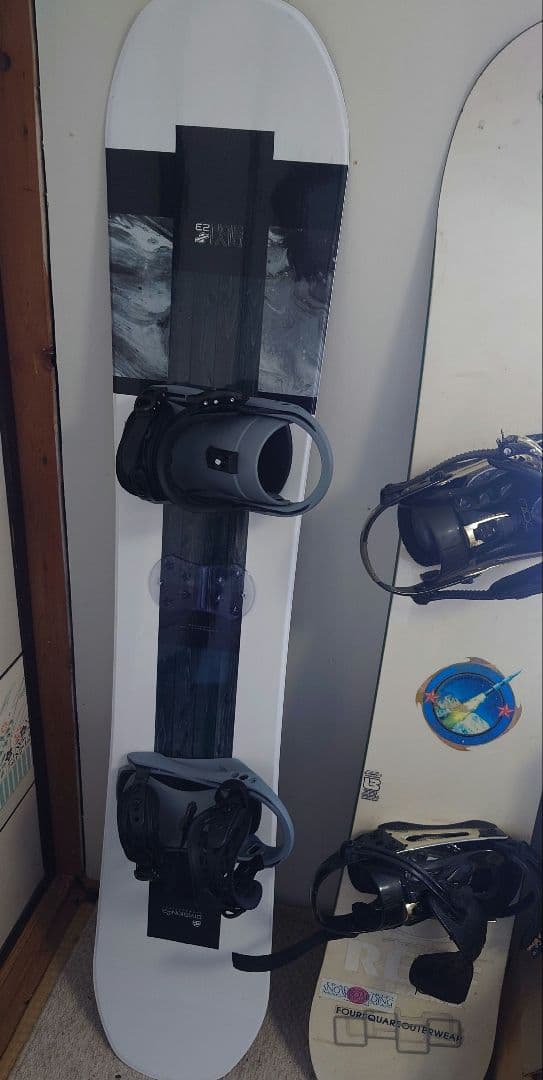 DIVISIONスノーボード板 ほぼ新品　総額68000円