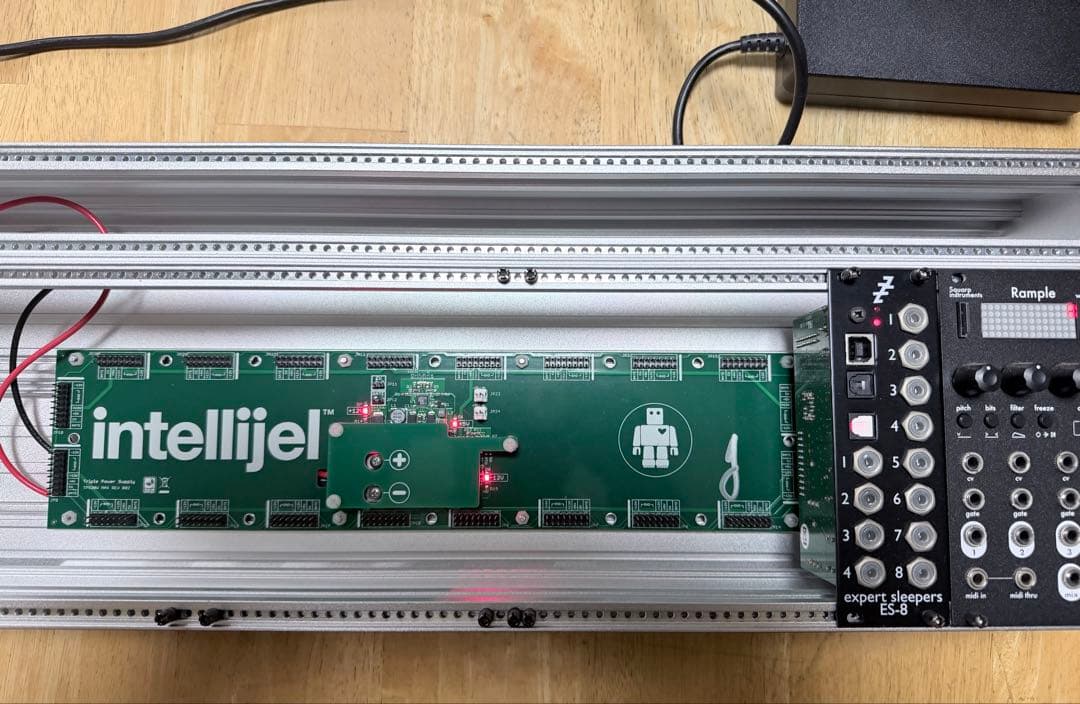 い*こ様 Intellijel 104HPケースジャンクモジュラーシンセサイザー