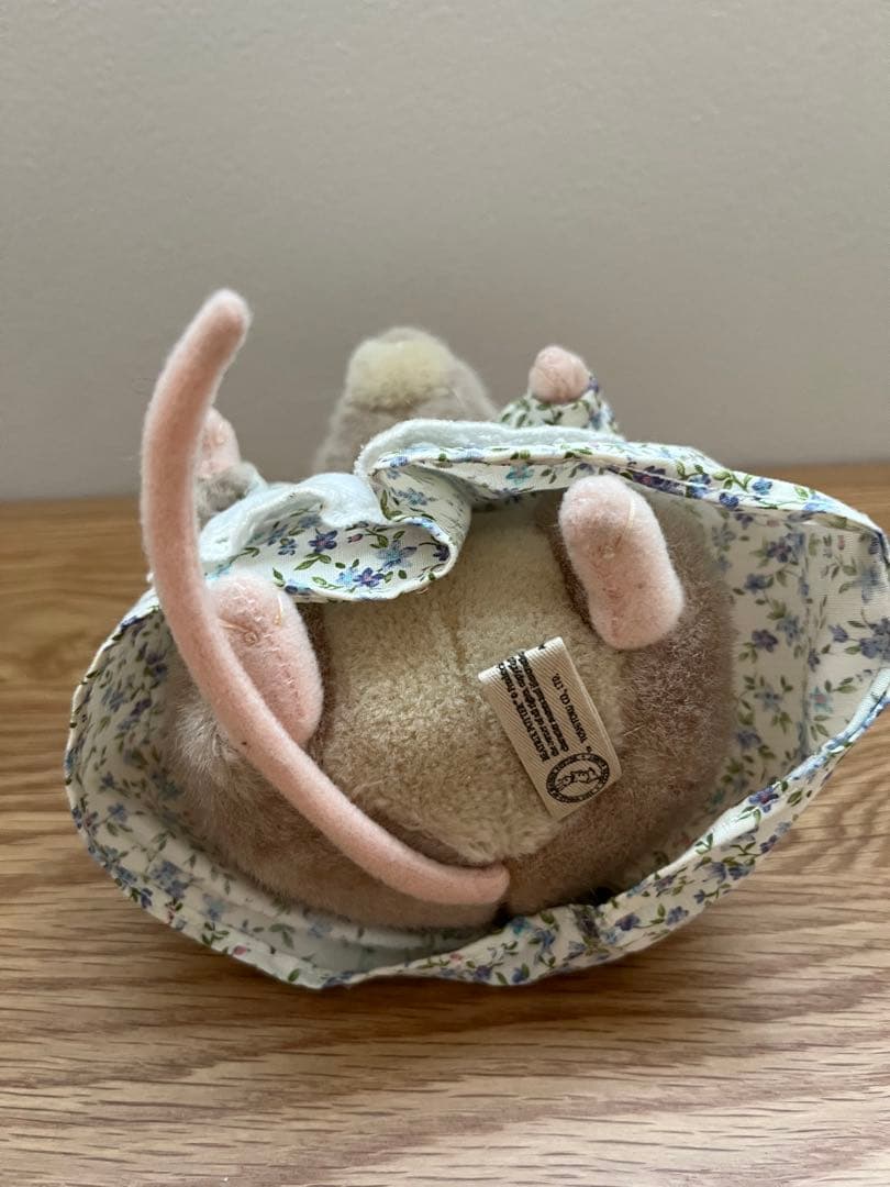 ピーターラビット ぬいぐるみ　ハンカマンカ