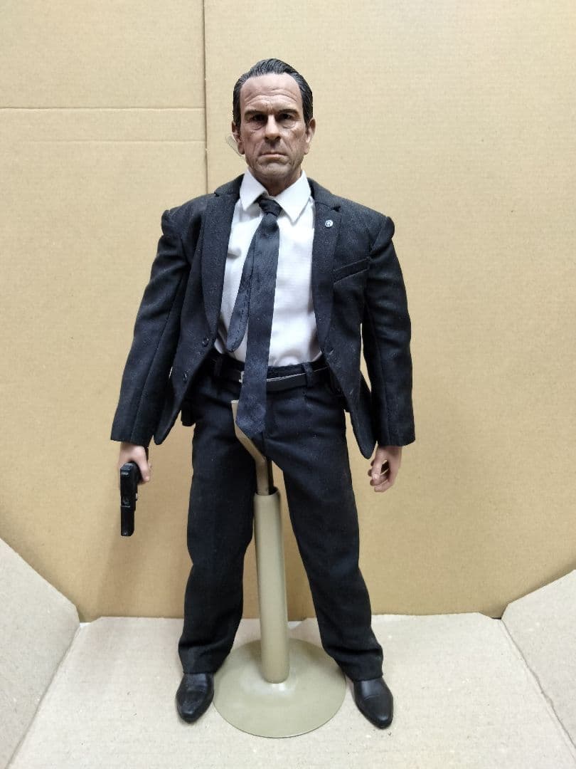 1/6 フィギュア　トミーリー・ジョーンズ　連邦保安官　追跡者