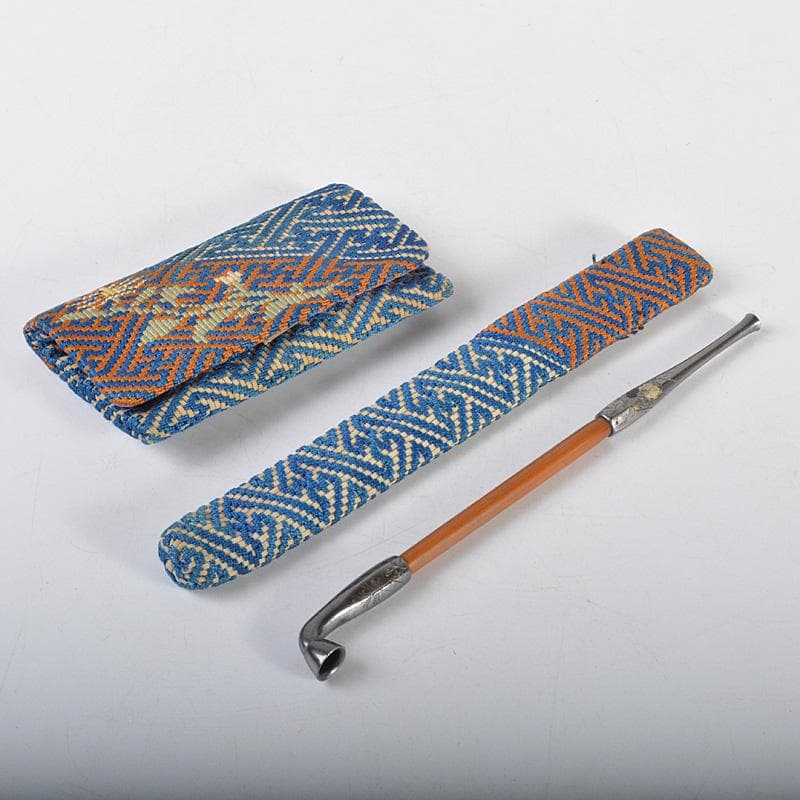 時代提げ物　唐絹　喫煙具　煙草入　煙管入　 寿雄刻　煙管　キセル　V　R4553