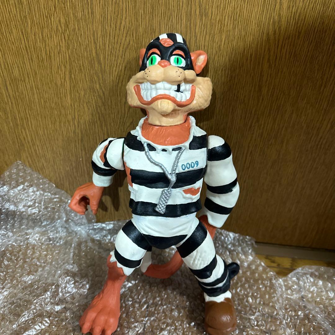 ミュータント　タートルズ　ネコ