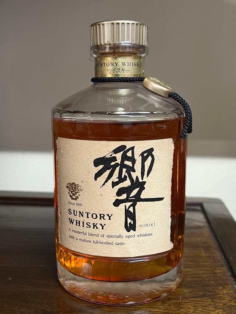 サントリー　ウィスキー　響　金キャップ　750ml未開封