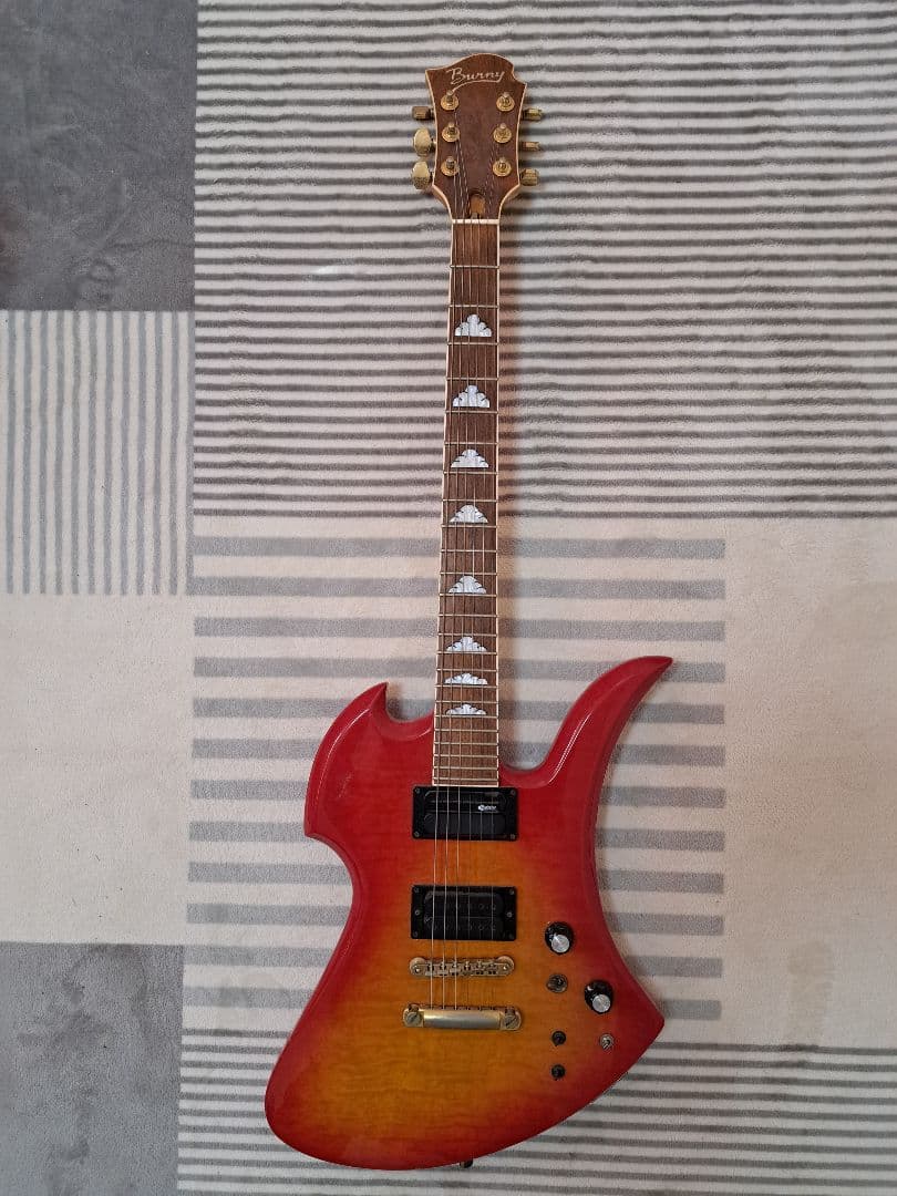 値下げ中hideモデルギターBurny MG-130S MG-145S