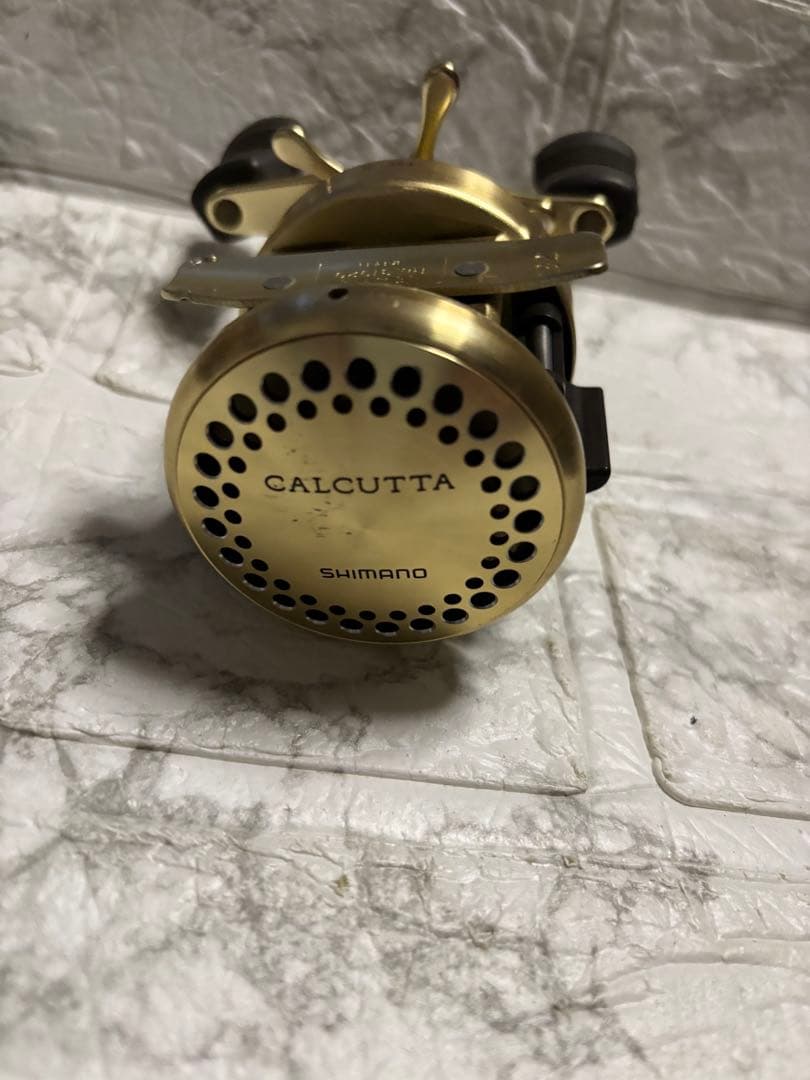 中古　SHIMANO カルカッタ 101XT アウトドア　釣り