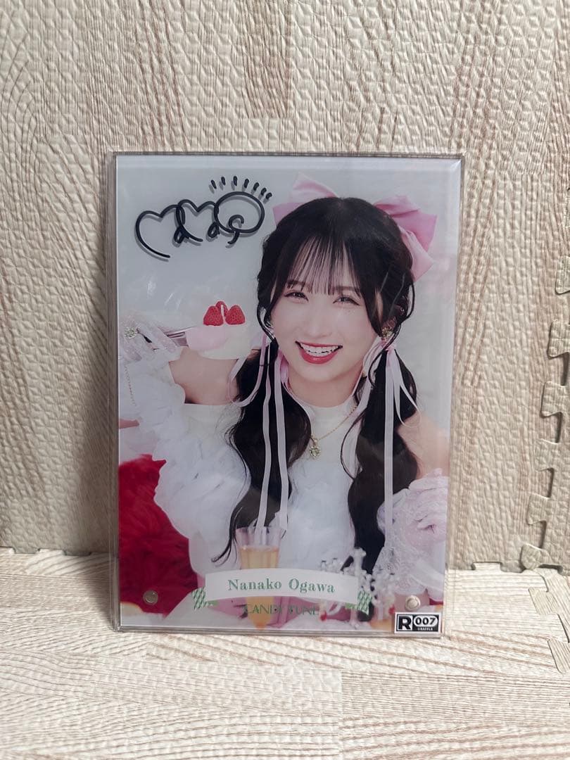 CANDY TUNE 小川奈々子 ラッフル 直筆サイン入り アクリルパネル