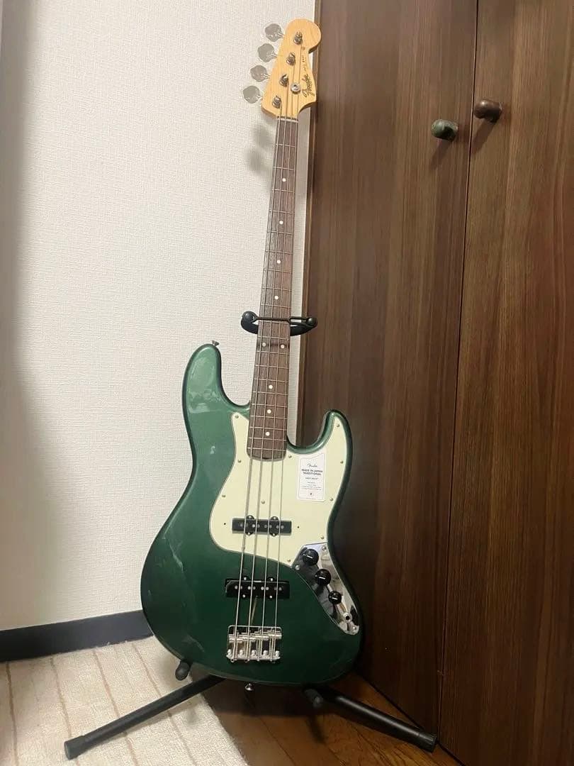 Fender ( フェンダー ) 2023 Jazz Bass ベース 緑