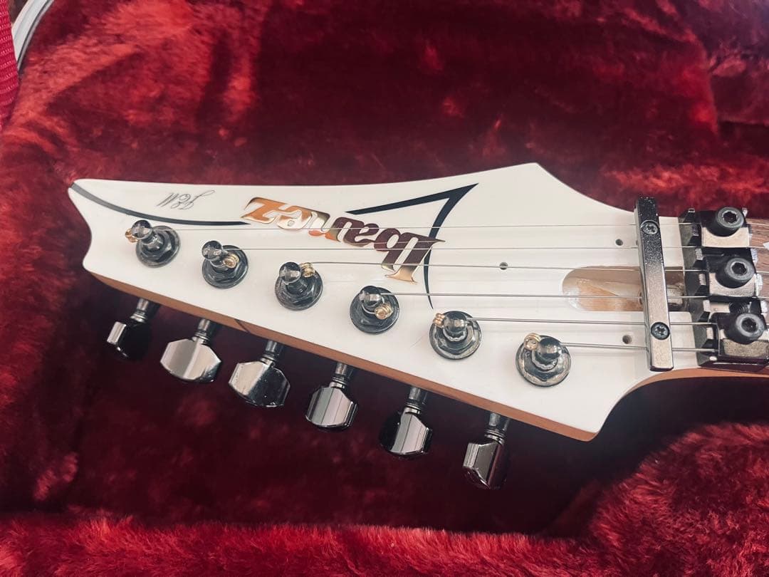 Ibanez JEM7V-WH スティーヴ・ヴァイ (EVOモディファイ)