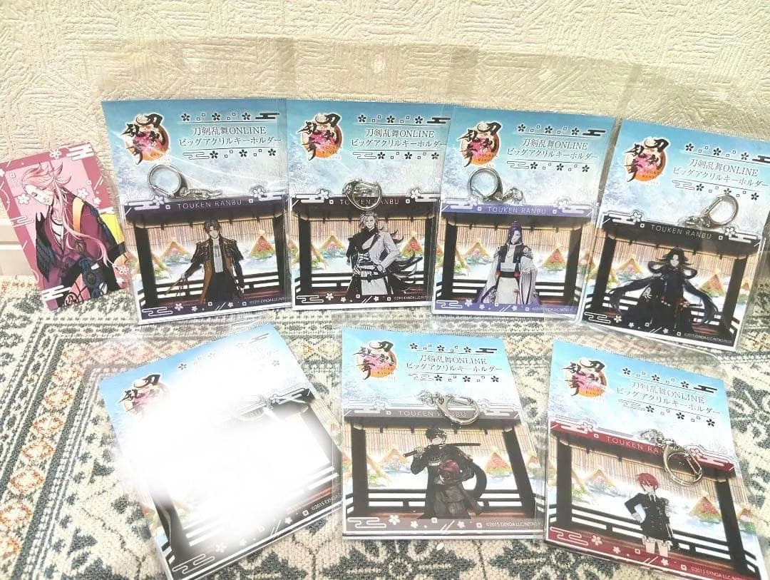 GiGO限定 刀剣乱舞ONLINE ビッグアクリルキーホルダー　7種＋おまけ