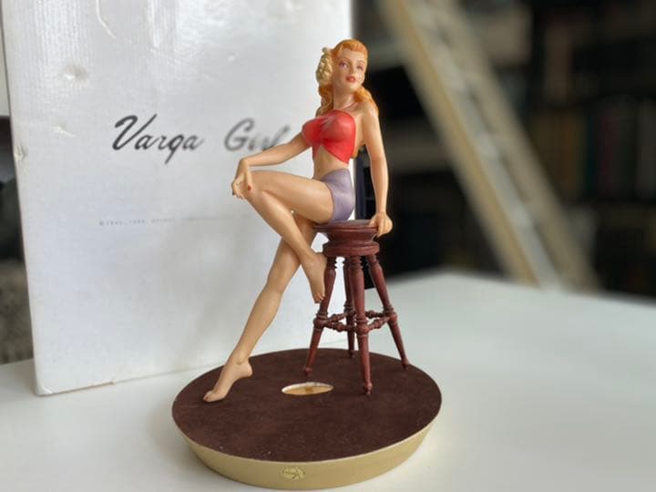 バーガ・ガール Varga Girl  世界限定品　ピンナップガール