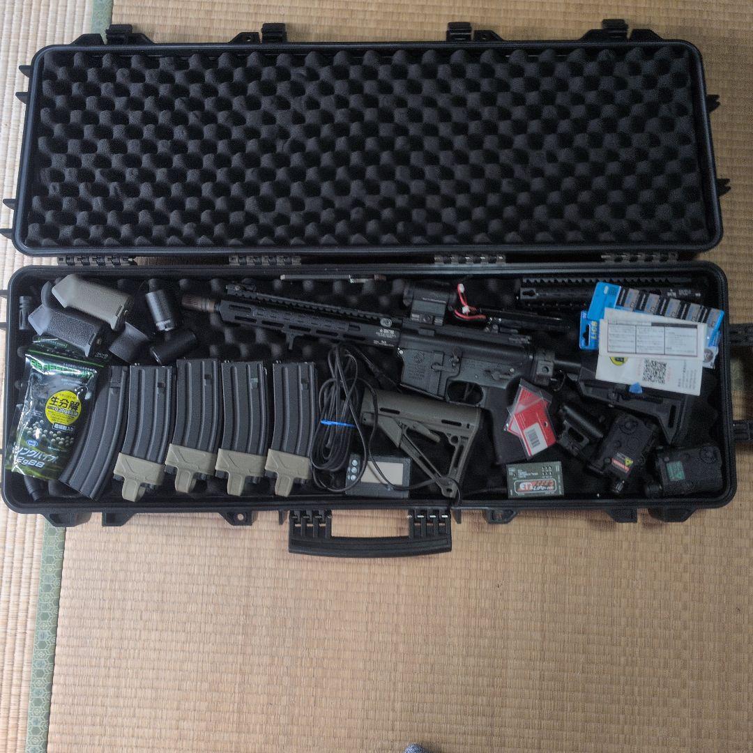 東京マルイ　次世代電動ガン　M4 ハードケース付き