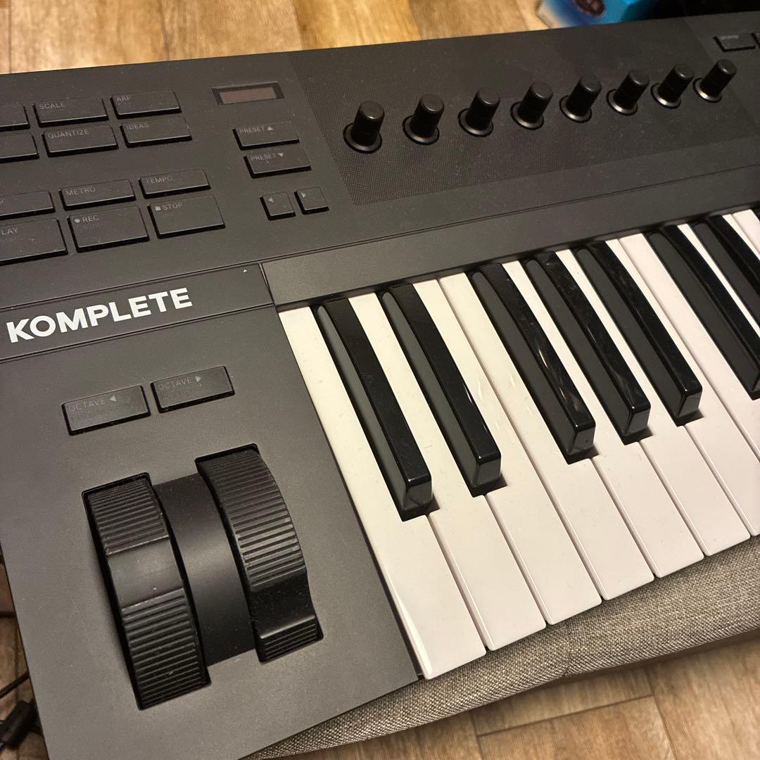 KOMPLETE MIDIキーボード a25 audio1セット