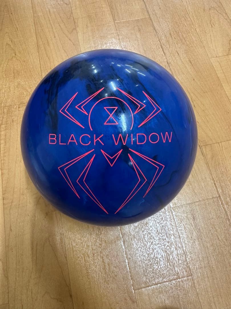 ブラックウィドーマニア　ボウリングボール　15ポンド　みーと