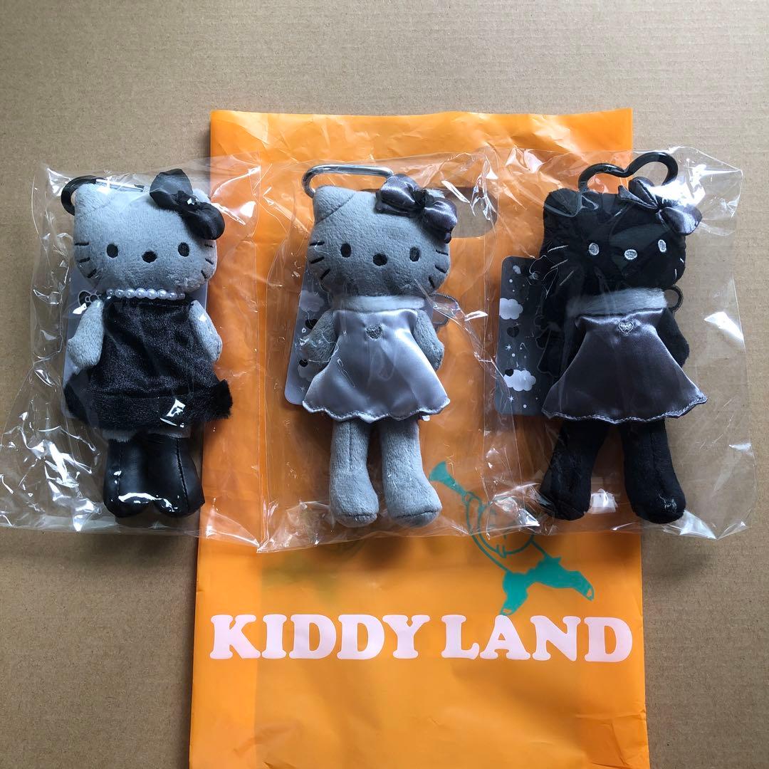 新品未開封 サンリオ キティ ブラックエンジェル スタイルアップマスコット 黒