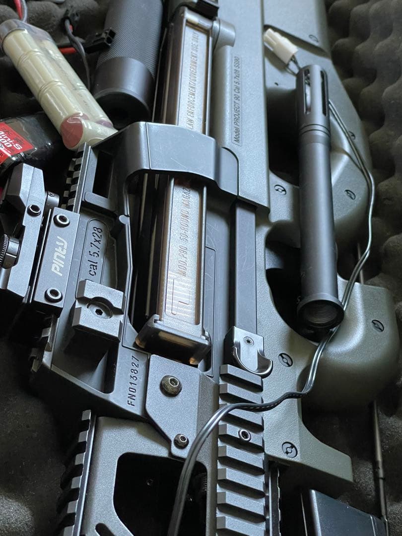 電動ガン東京マルイP9O 18歳以上　カスタマイズ済み