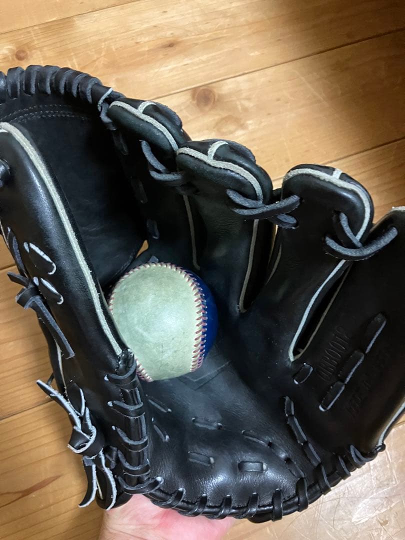 美品 アンダーアーマー　硬式用投手グローブ　最終値下げ