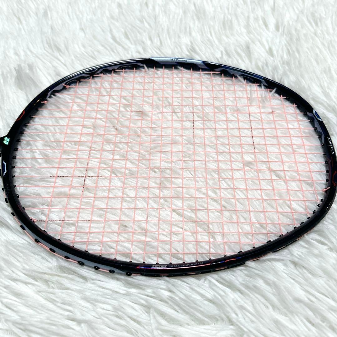 美品 YONEX ヨネックス バドミントンラケット DUORA デュオラ 8XP