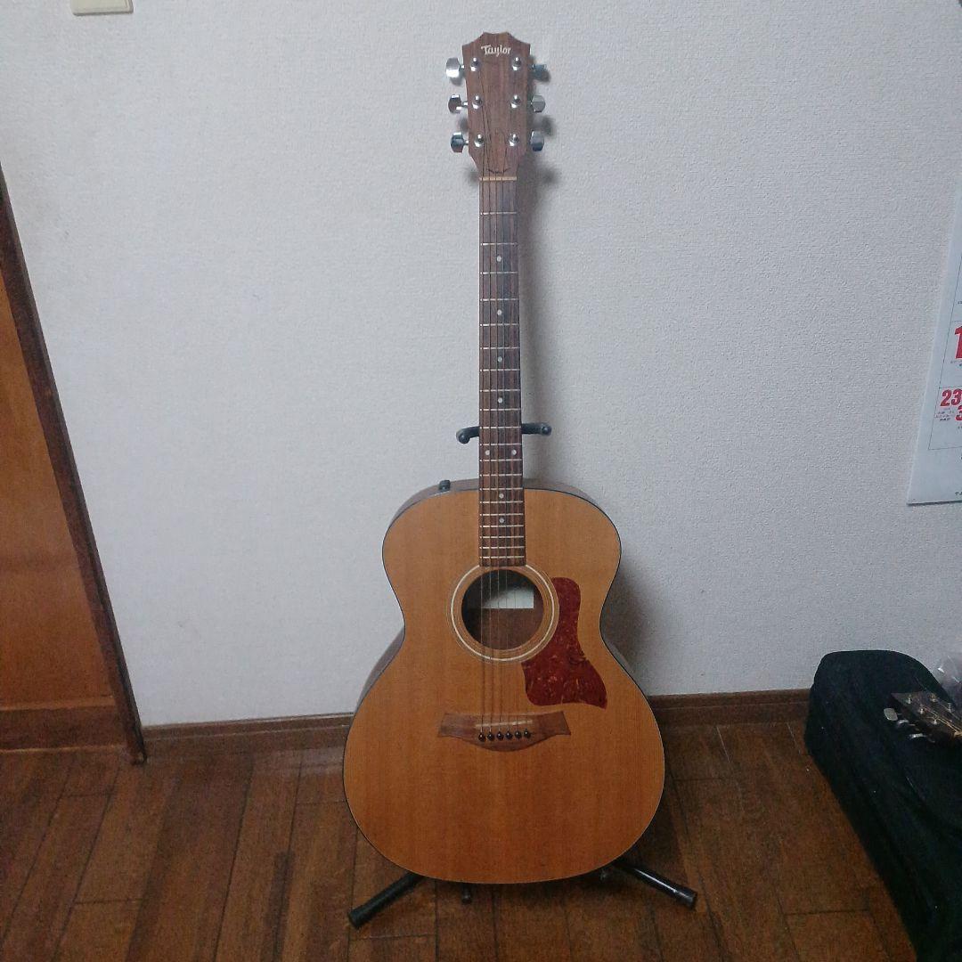 Taylor アコースティックギター114e