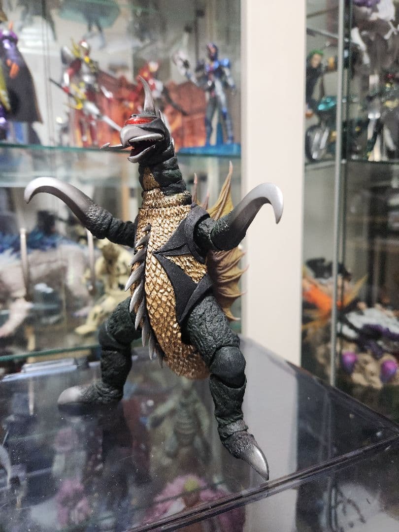 う*ろ様 S.H.MonsterArts ガイガン　1972