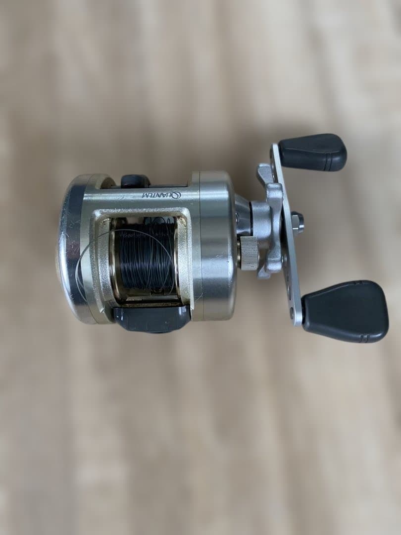 クァンタム　ベイトリール