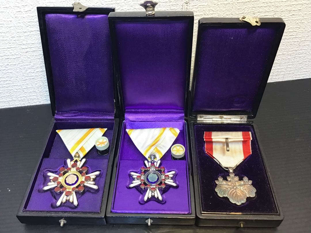 送料無料‼️旧日本軍　勲章　3点まとめて