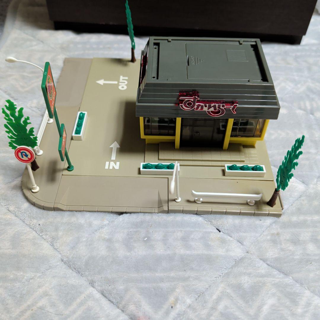 d*2様 トミカタウンすかいらーく