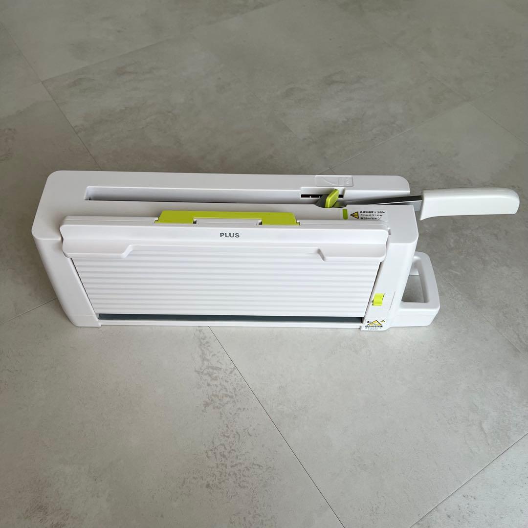 PLUS プラス コンパクト 裁断機 PK-213