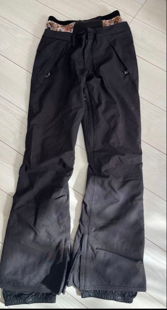 ブラック スノーボードパンツ BURTON