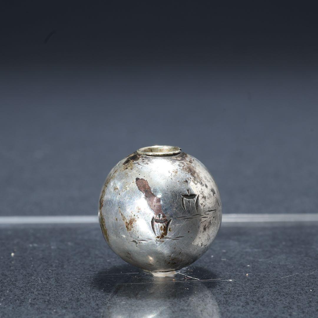 緒締め玉　山水　提げもの　金属　銀　R1650