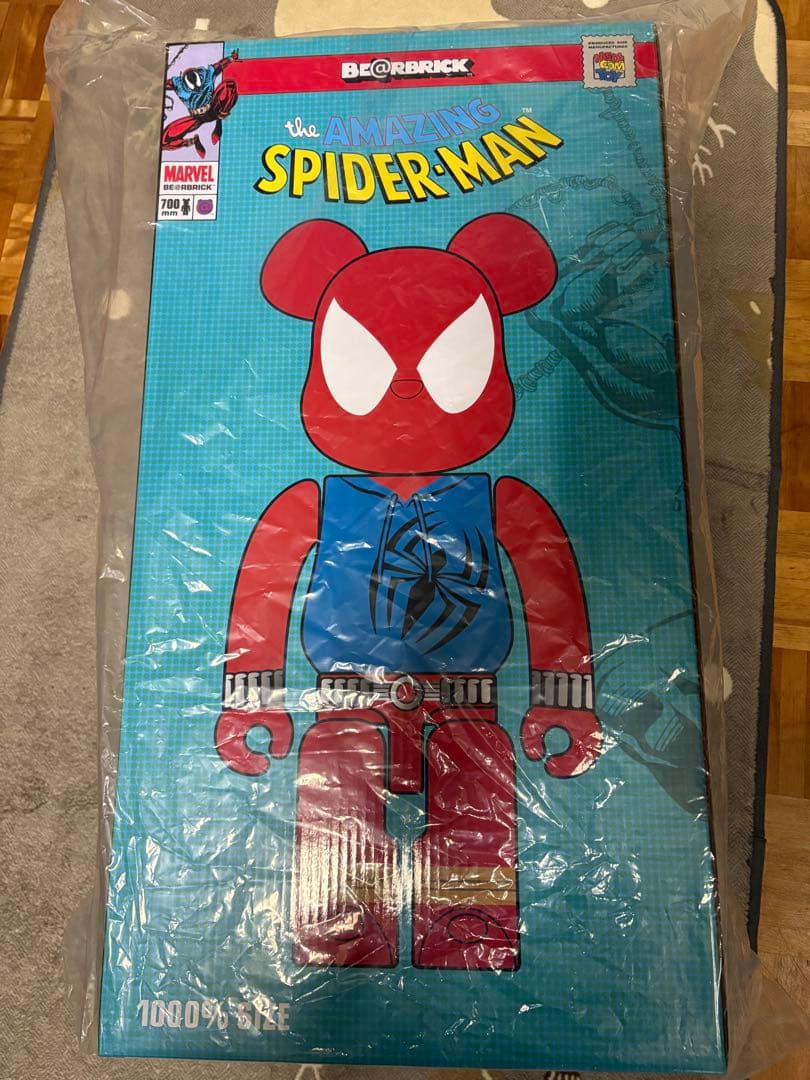 スカーレットスパイダー1000% マーベル　ベアブリック　フィギュア