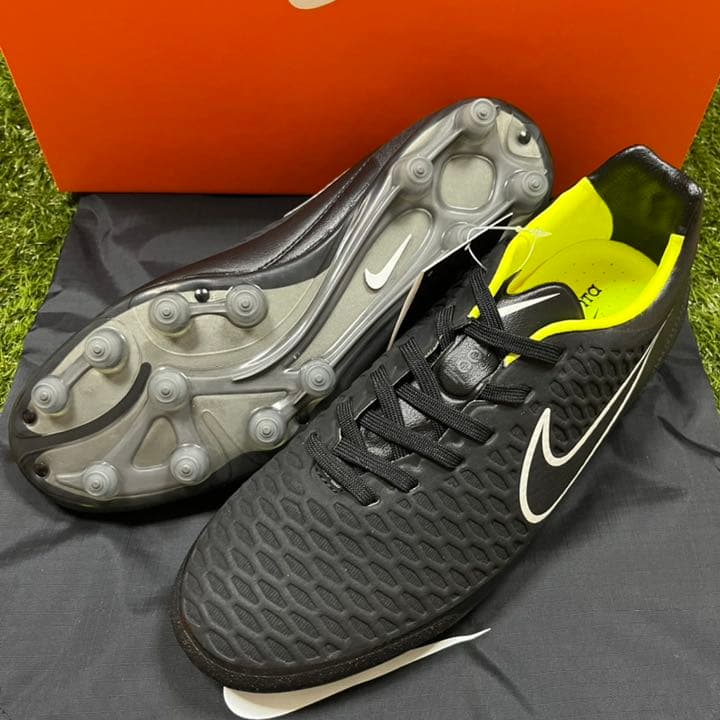 サッカースパイク ナイキ マジスタ オーパス HG-E