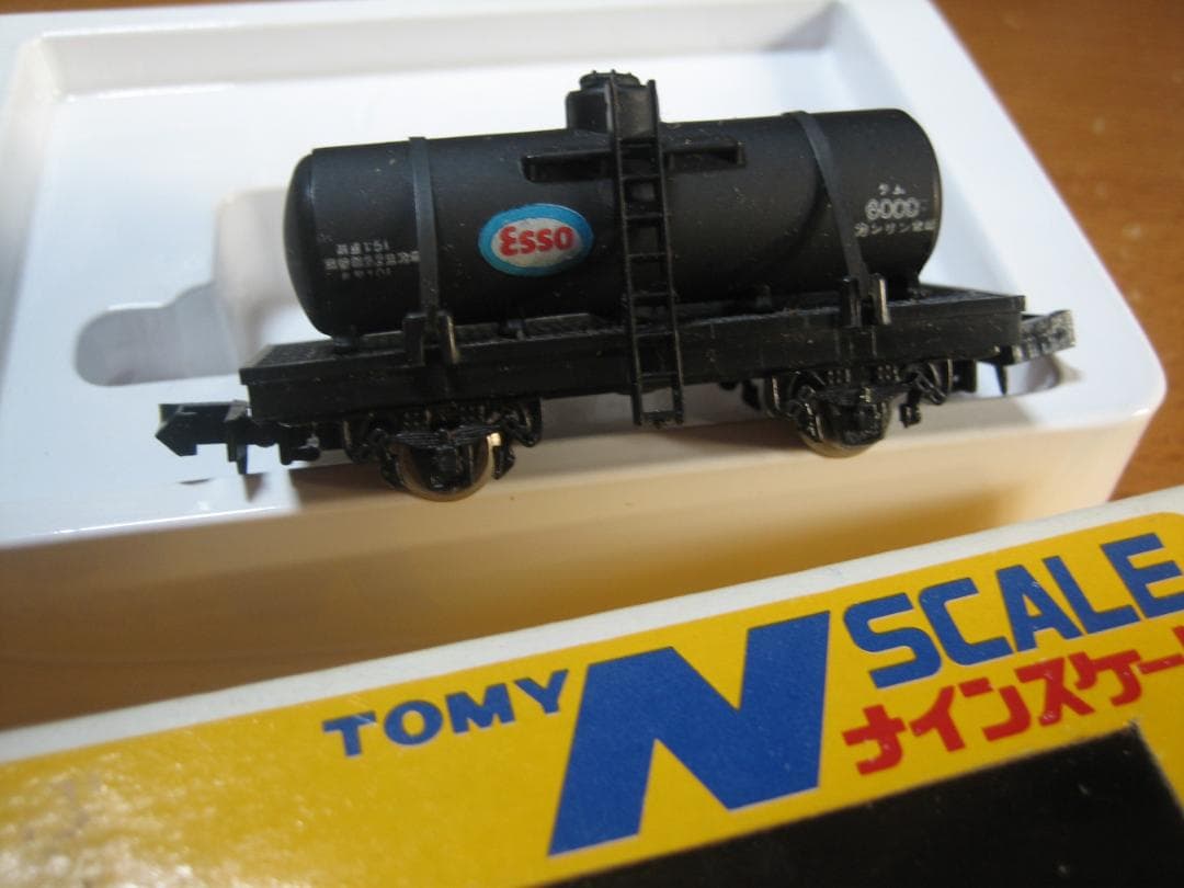 N／TOMY／Nスケール２軸貨車／タム6000 黒色／黄箱 ヴィンテージモデル
