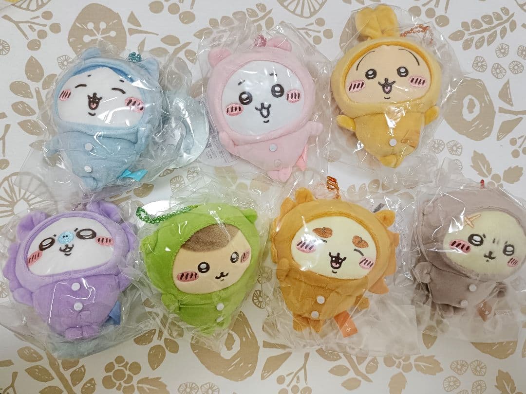 【新品未開封】ちいかわ　パジャマパーティーなぷちミニマスコット　7種　セット