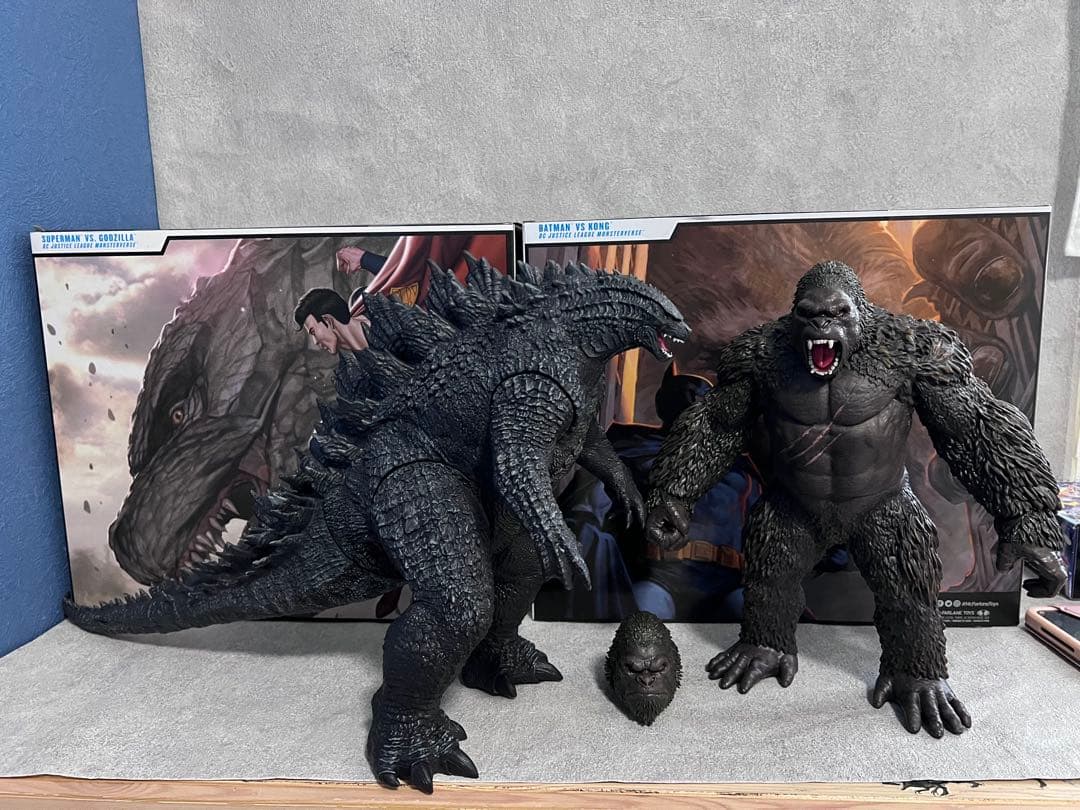 マクファーレントイズ　DCマルチバース　ゴジラ vs コング　アメコミフィギュア
