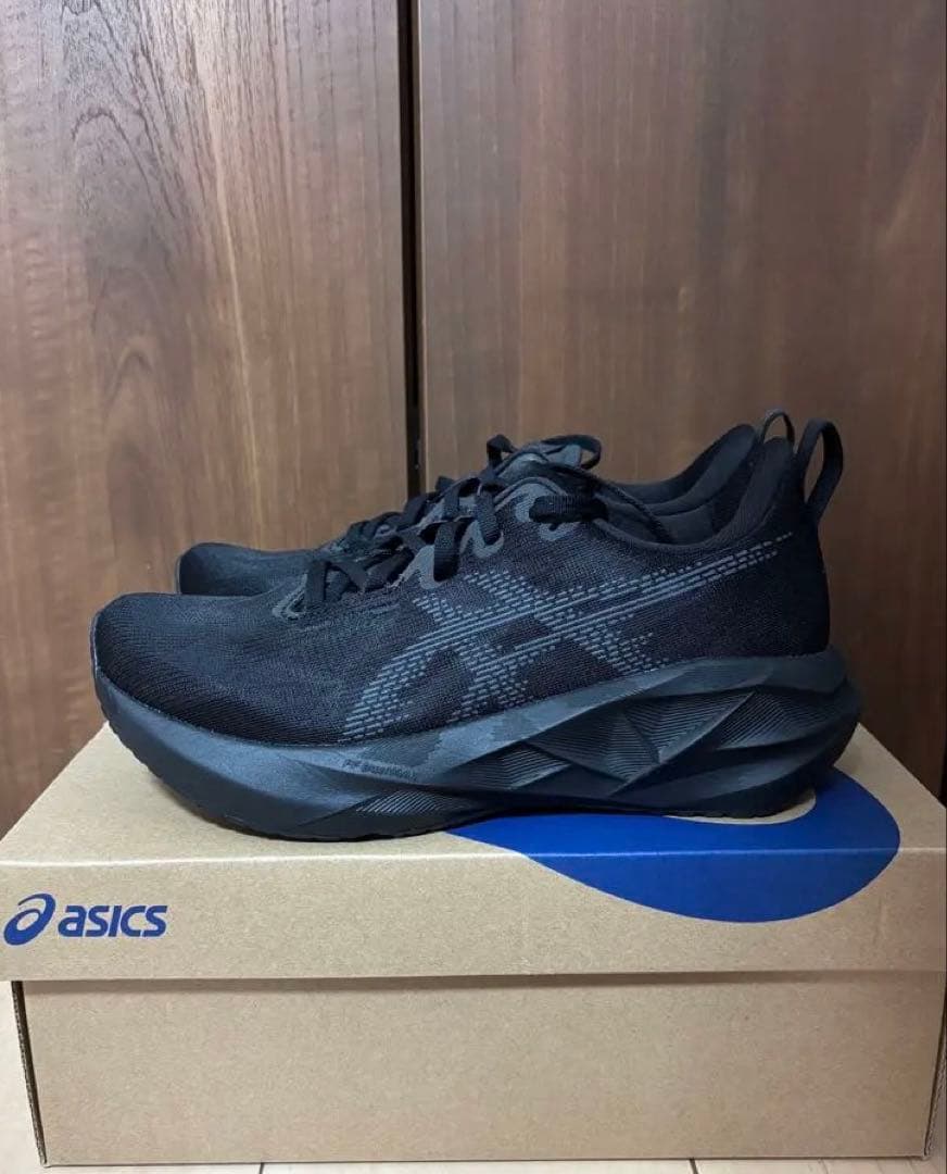 【未使用】asics NOVABLAST 5 24.5cm ランニングシューズ