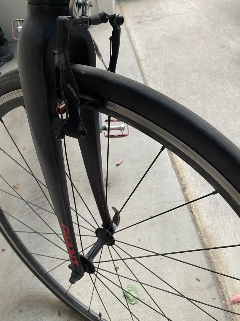 埼玉県川口市　クロスバイク ブラック/レッド ジャイアントr2