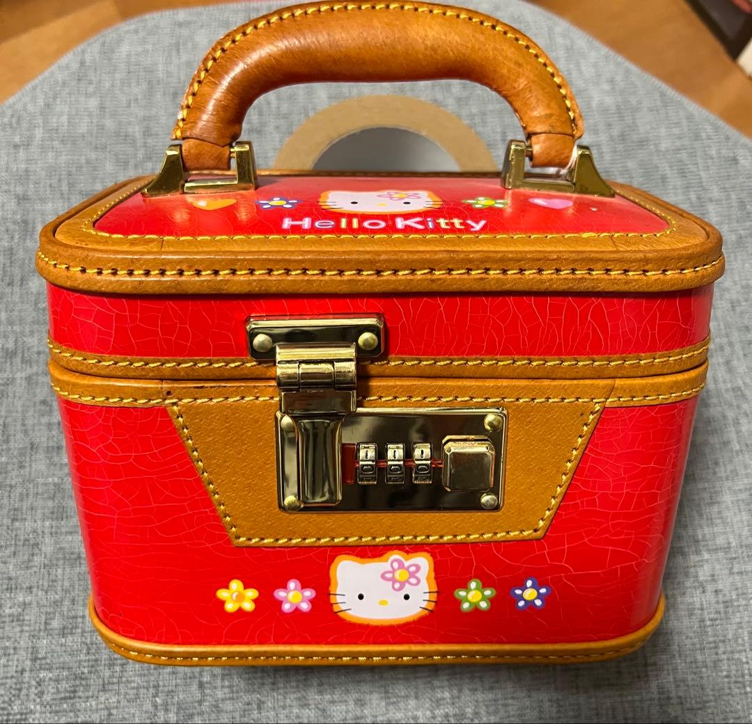 ハローキティ　バニティバッグ　ポーチ　サンリオ　激レア‼️　レトロ　1998年製