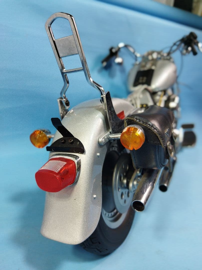 ハーレーダビッドソン　シルバーオートバイク　クラシックスタイル 置物インテリア