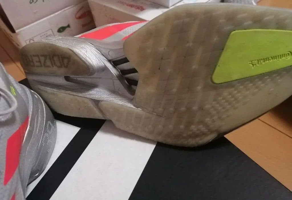 日曜日中に消します　アディゼロ　アディオスプロ４　25センチ