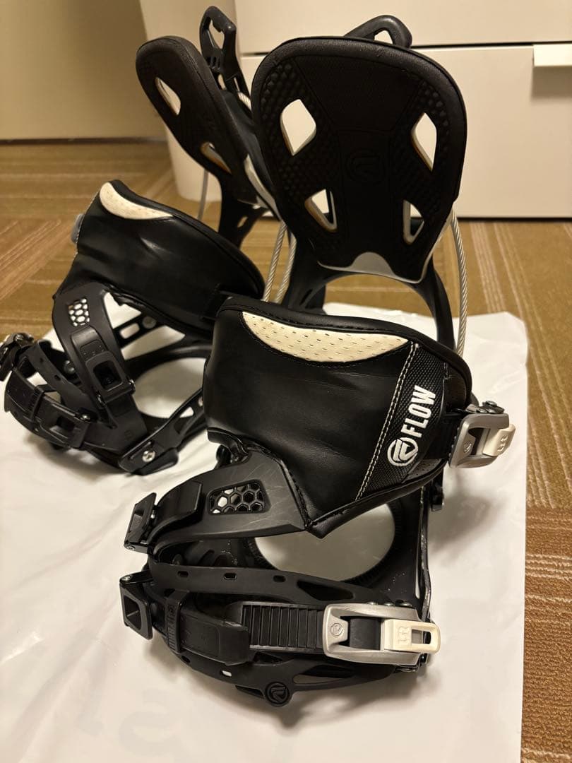 FLOW NX2 リアエントリー スノーボードビンディング ブラック