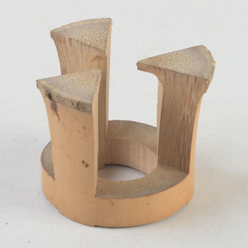 茶道具　五徳形　竹蓋置　在銘　共箱　V　9870