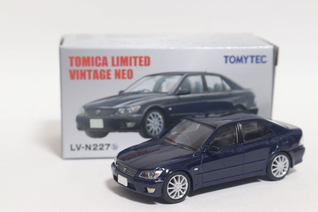 トミカリミテッドヴィンテージネオ LV-N227b アルテッツァ RS200